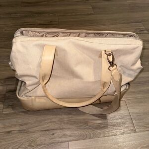 Beis the Weekender Bag in Beige